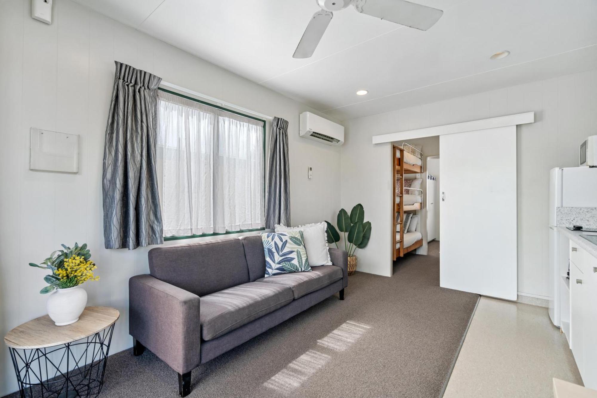 Tasman Holiday Parks - Miranda Bagian luar foto