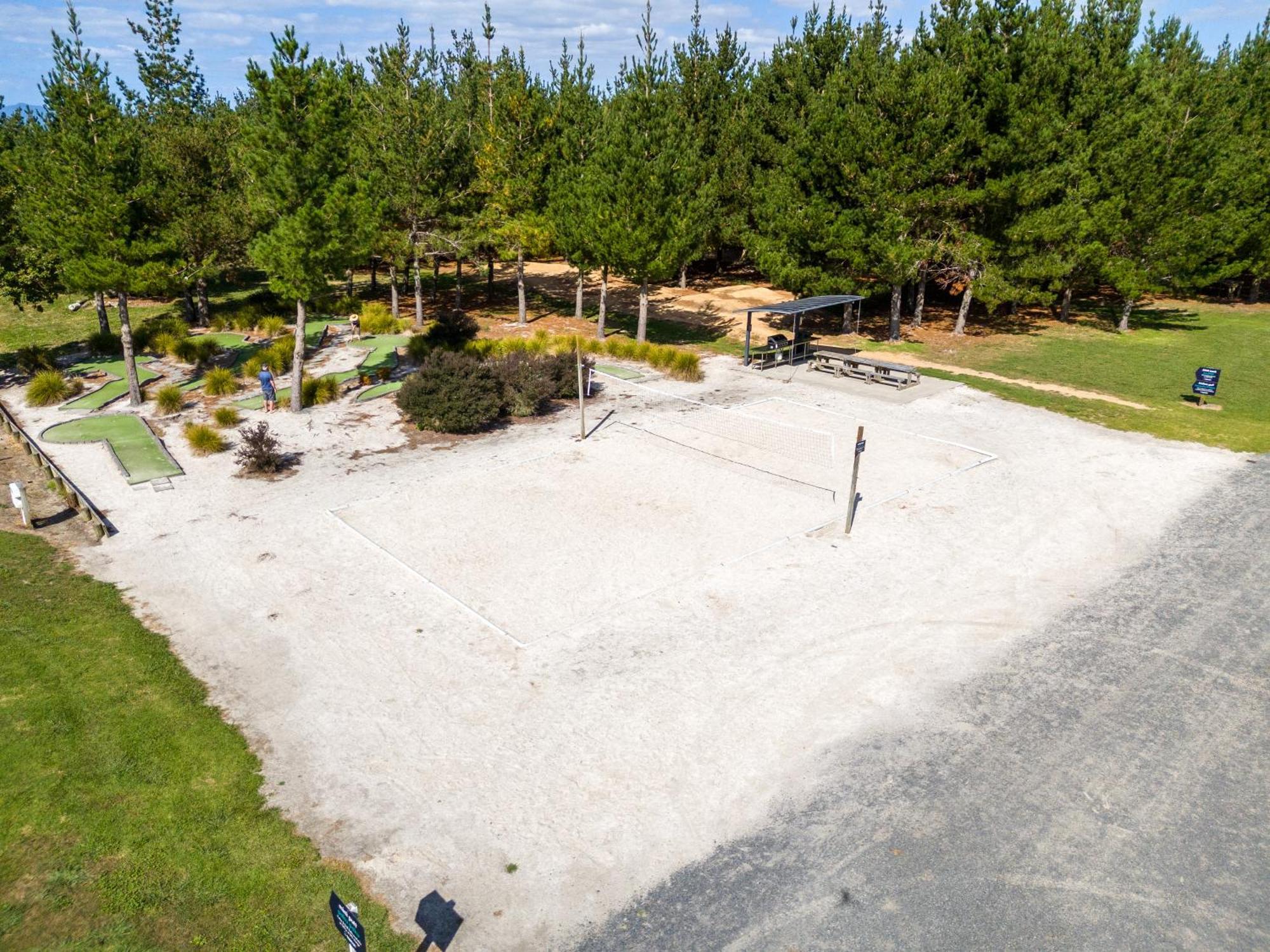 Tasman Holiday Parks - Miranda Bagian luar foto