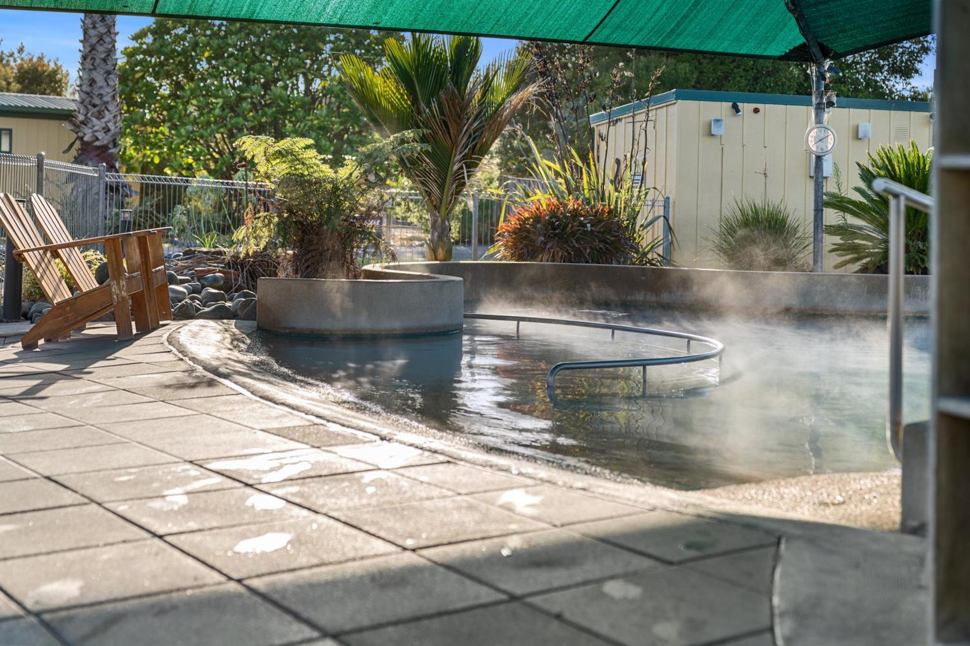 Tasman Holiday Parks - Miranda Bagian luar foto
