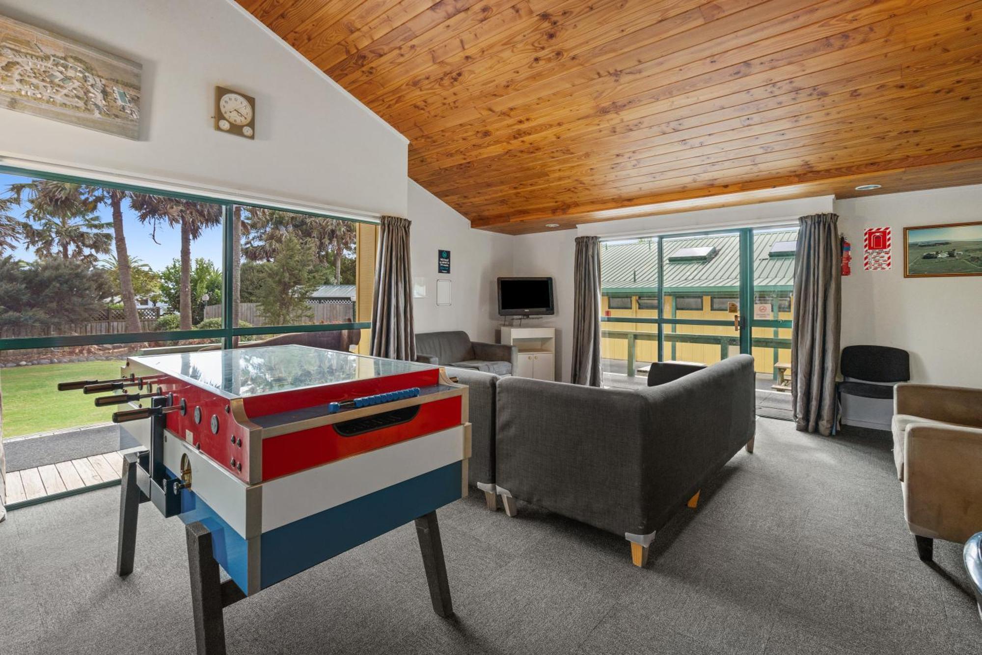 Tasman Holiday Parks - Miranda Bagian luar foto